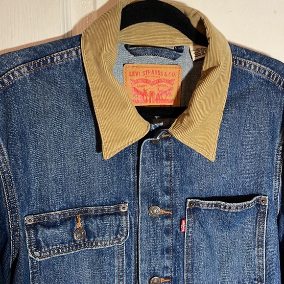 Levi’s Trucker Chore Jacket corduroy neck Size small oversized fit - Picture 2 of 9